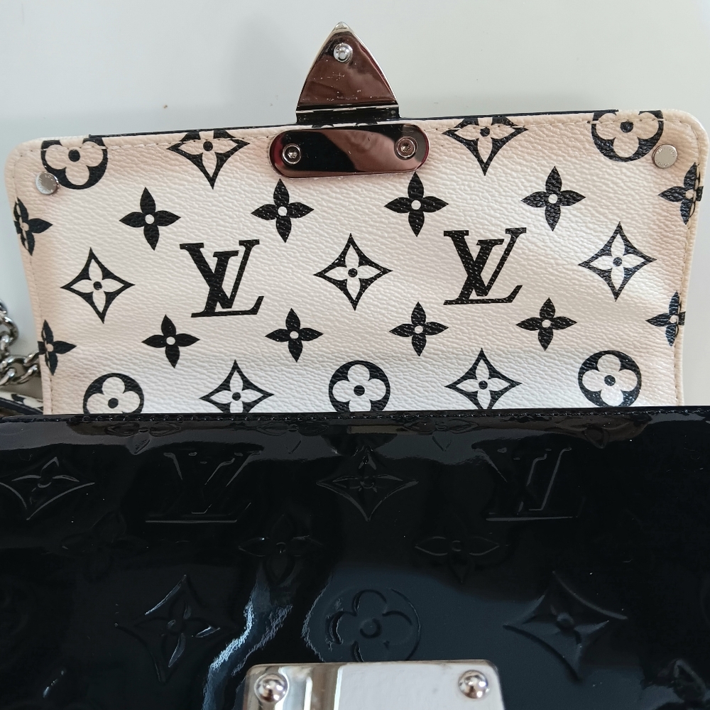 Louis Vuitton Vernis Epi Monogram Wynwood Black and White Crossbody Bag - Picture 11 of 14